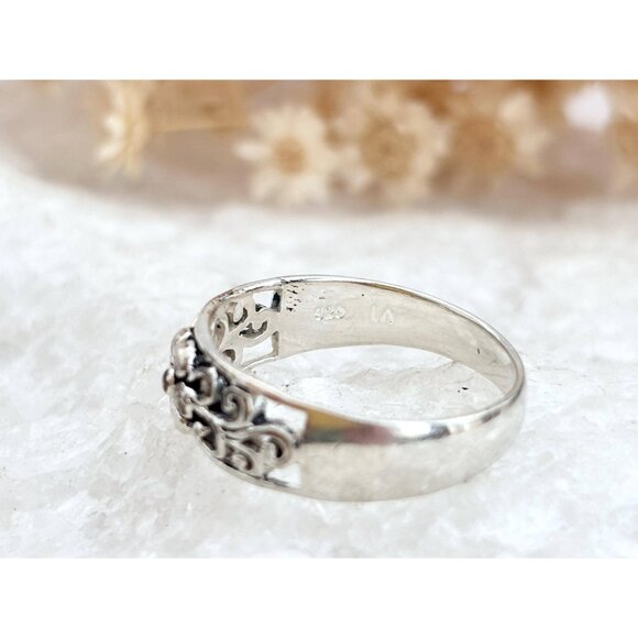 Floral Cutout Accented 925 Sterling Silver Unisex Vintage Ring - sz 9 - Picture 8 of 12